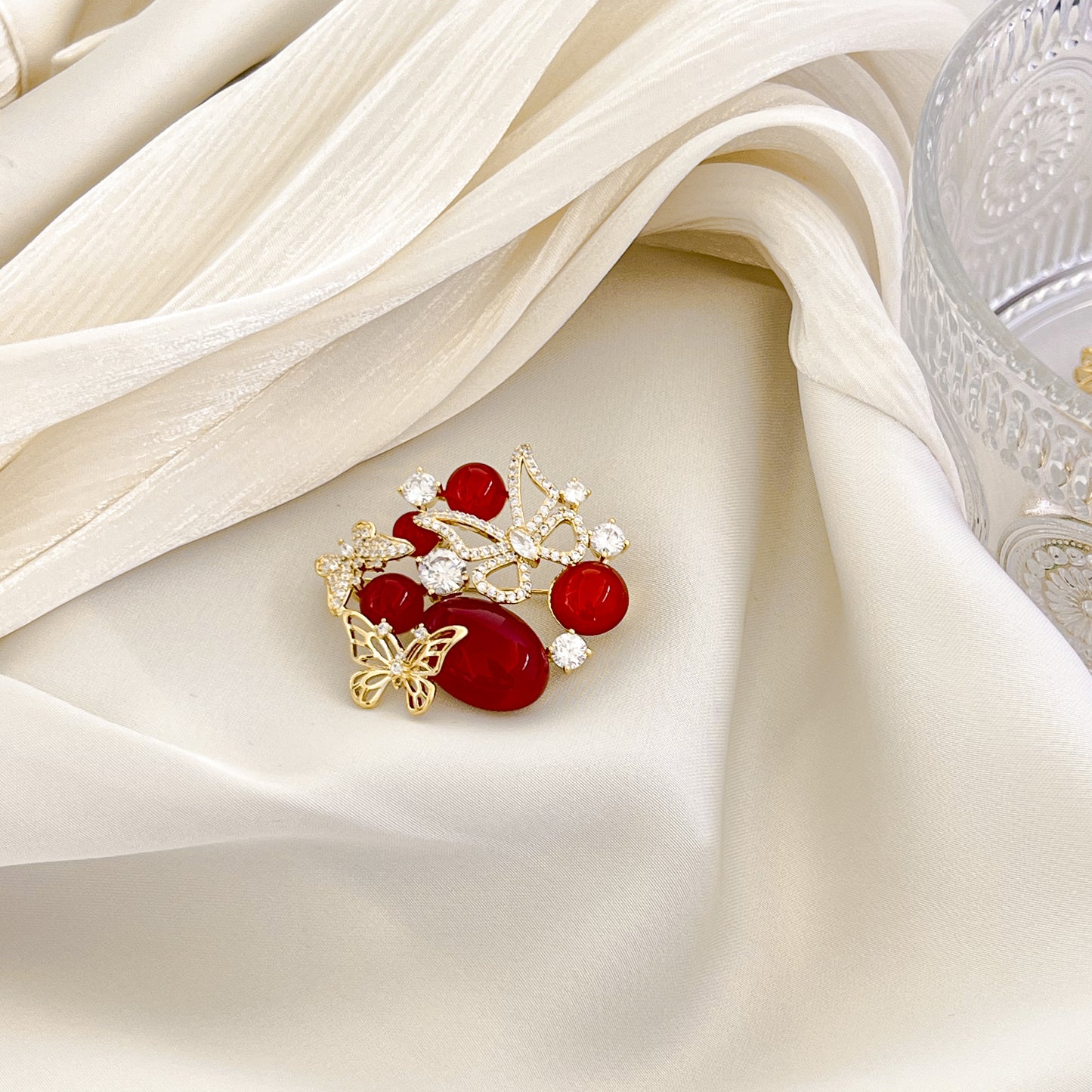 Bloomfly Brooch